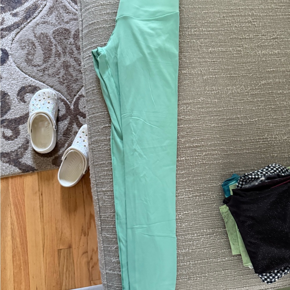 Offline Aerie Seafoam Green Scalloped Waist Leggings